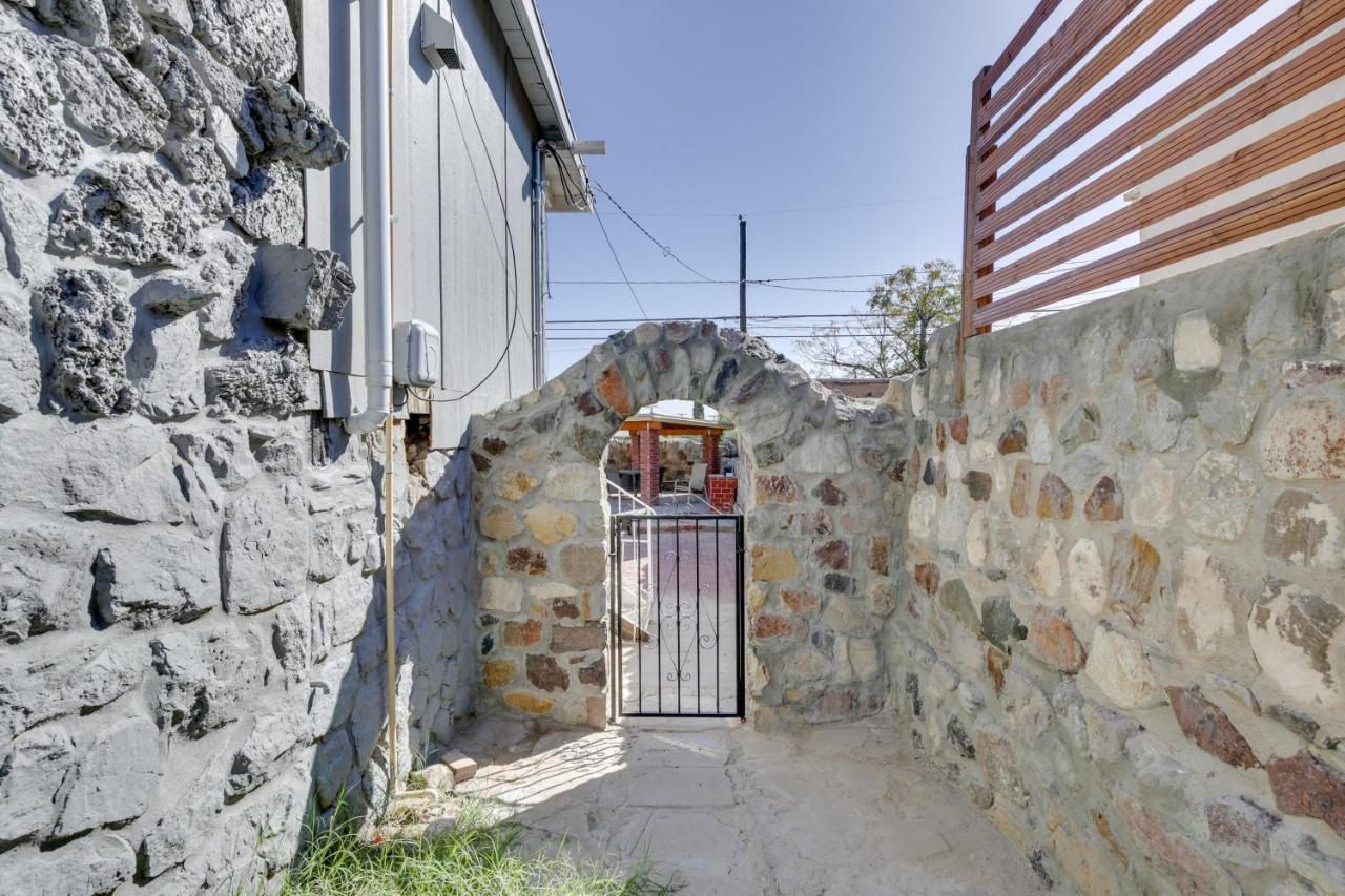 El Paso Home With Shared Patio Near Memorial Park Exterior photo